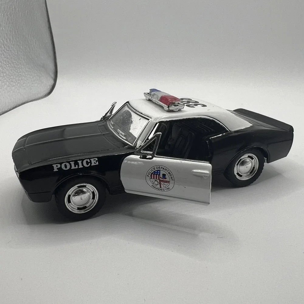 Kinsmart 1967 Chevrolet Camaro Z/28 5 inch Police Car Diecast Model 1:37 Chevy‎